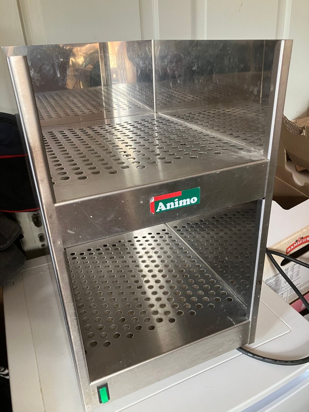 Cucine complete: Chauffe-tasse électrique professionnel – Usato da Tavannes venduto da dada017 1