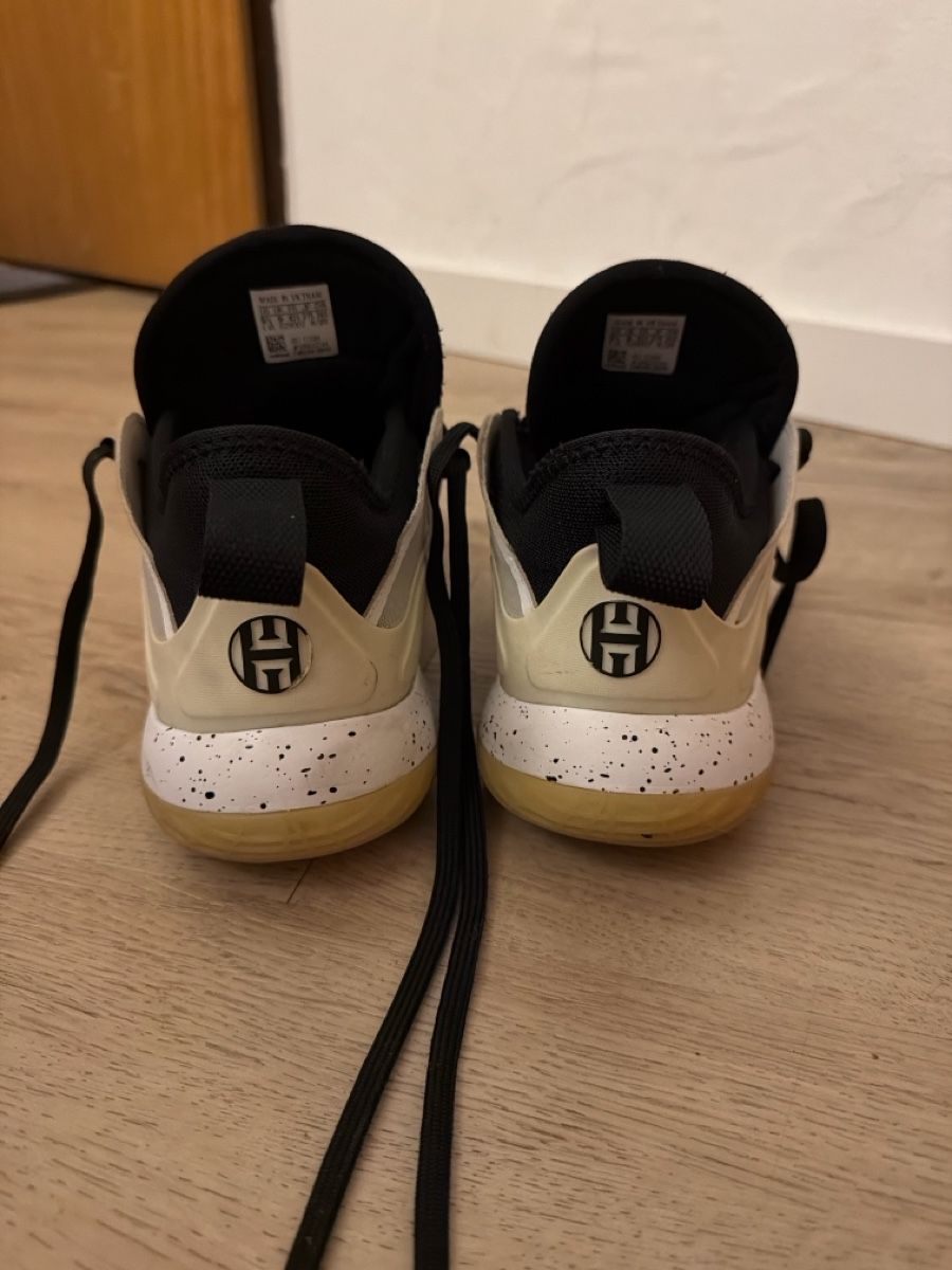 Adidas Herrenschuhe: Adidas Harden Stepback 2 – Gebraucht aus Wädenswil von rot_krf8 3