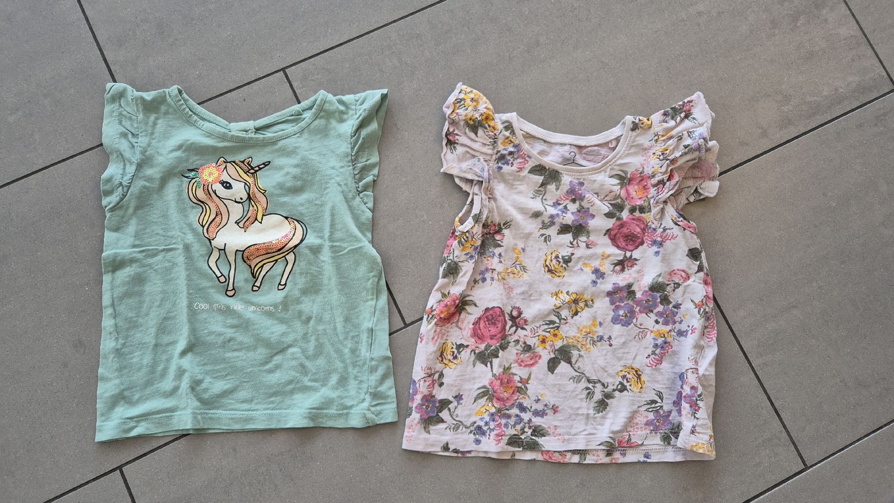 Lotti & Set di vestiti: Sommer Kleiderpaket Mädchen 98 – Usato da Würenlingen venduto da mwimmer 2