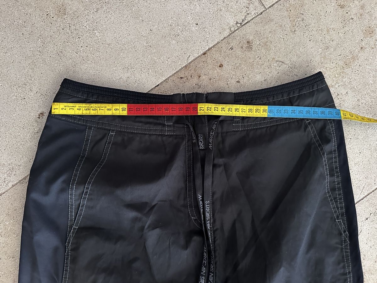 Marc Cain Röcke: Rock Marc Cain Grösse N4 schwarz  – Gebraucht aus Buchs SG von Sunie 1