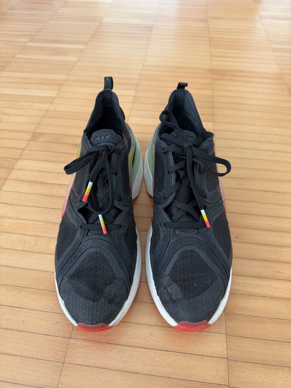 Nike Scarpe da donna: Nike Sneaker Damen Gr. 42 – Usato da Frauenfeld venduto da LIL_NA 2