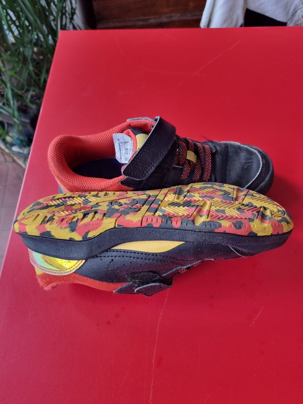 Decathlon Schuhe für Jungen: hallenschuhe – Gebraucht aus Basel von Waranwaran 1