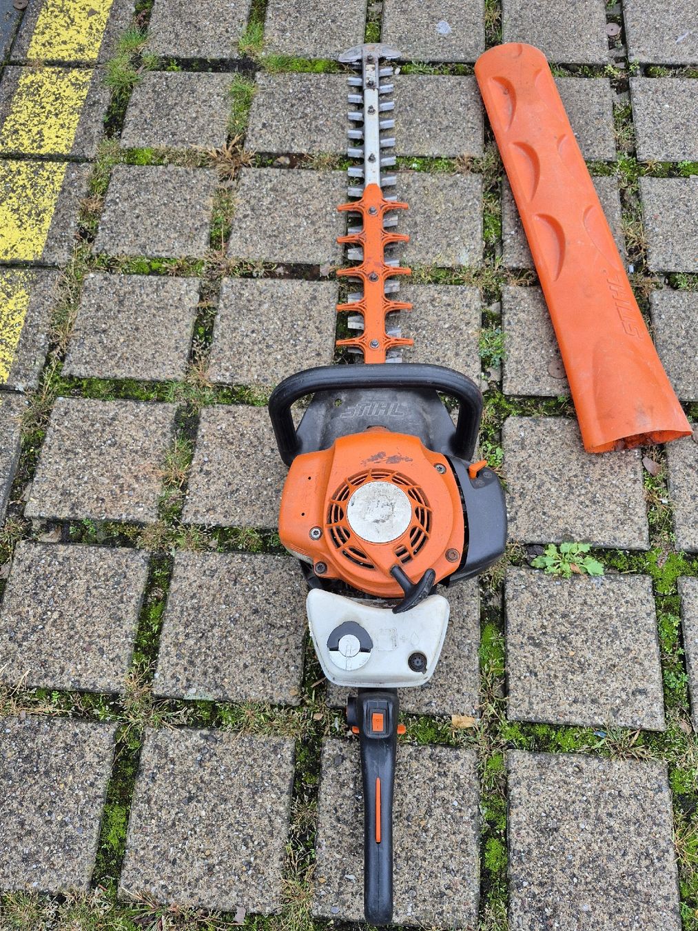 Stihl Seghe: stihl hs 82r – Difettoso da DIETLIKON venduto da muh_p5lw 1