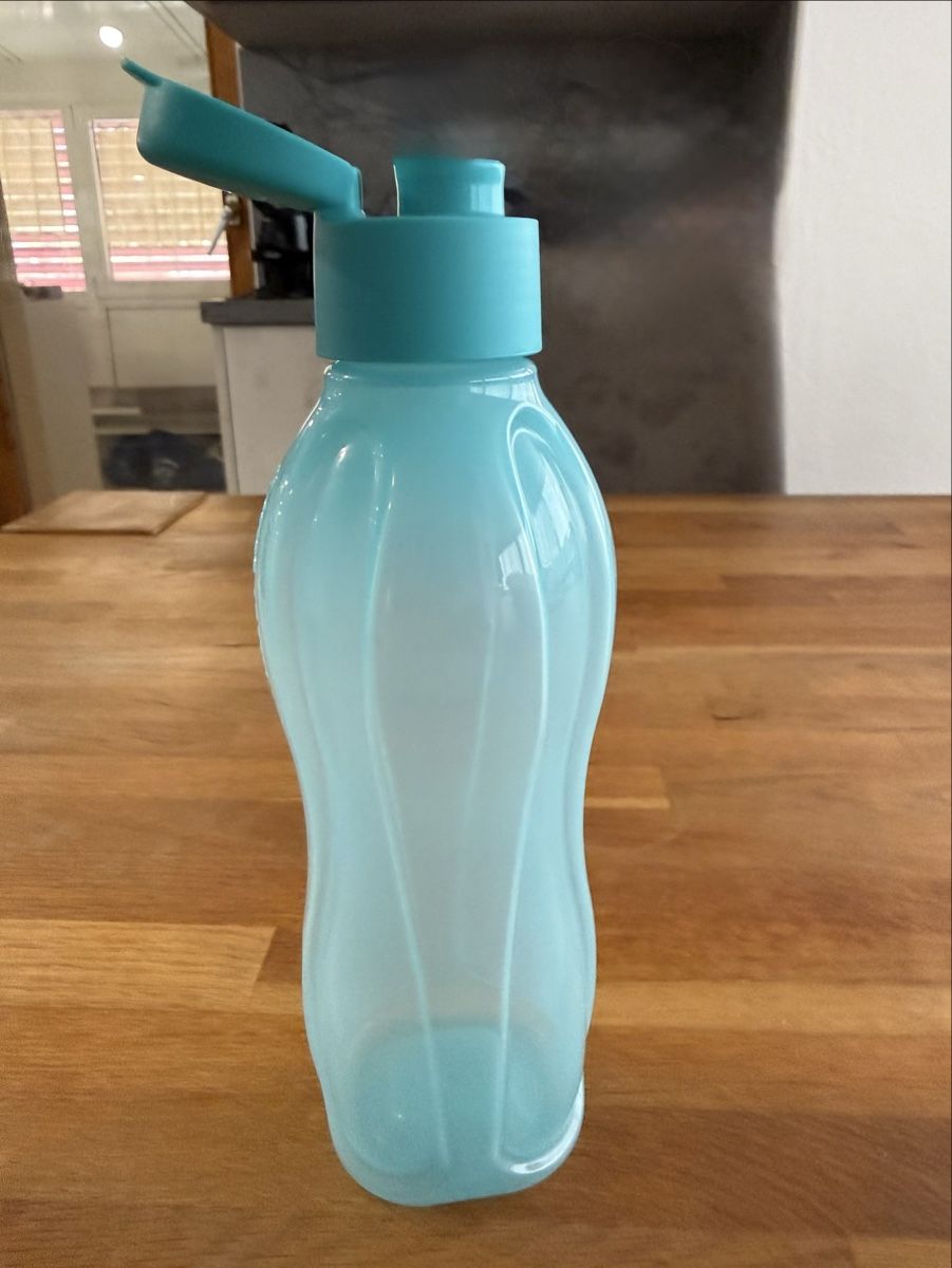 Tupperware Trinkflaschen & Thermosflaschen: Gourde Tupperware neuve – Neu und originalverpackt aus rechy von Phil95