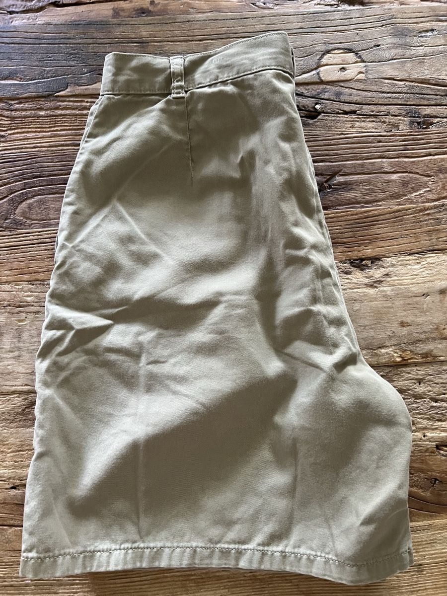 Benetton Pantaloni: Benetton Shorts helles oliv grün – Usato da Kiesen venduto da Patricia0104