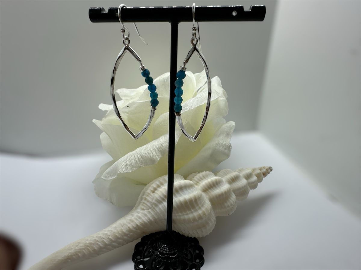 Orecchini pendenti & Orecchini a lobo: Ohrringe in blau 925 – Nuovo e nell'imballaggio originale da Niederglatt ZH venduto da Silberschmuck-design 1