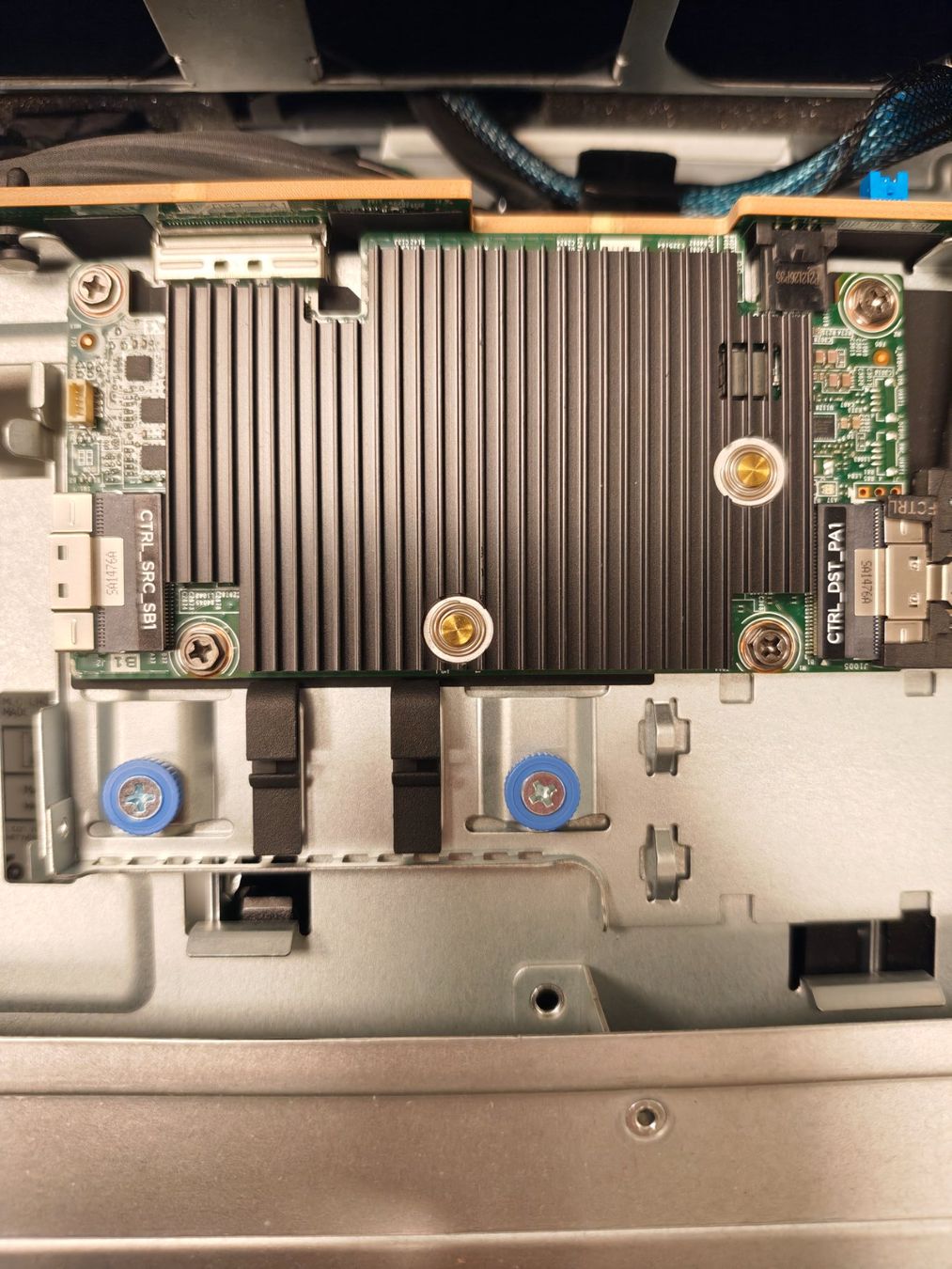 Dell Server: Dell HBA355i Controller – Usato da Zürich venduto da initfour