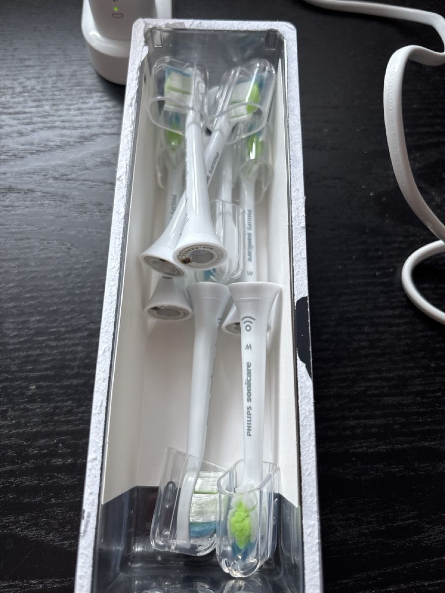 Philips Sonicare Zahnpflege: Philips Sonicare Elektrozahnbürste – Gebraucht aus Derendingen von Alina25252 2
