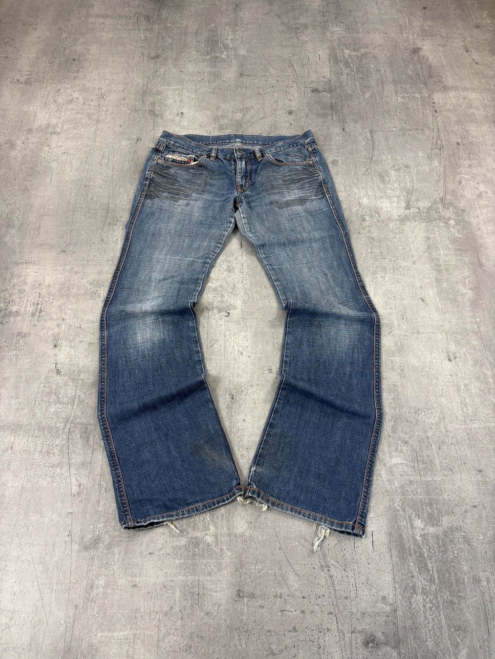 Diesel Jeans: Vintage Diesel Bootcut Flared Jeans (M) – Nuovo (secondo la descrizione) da Werdenberg venduto da hase.vintage