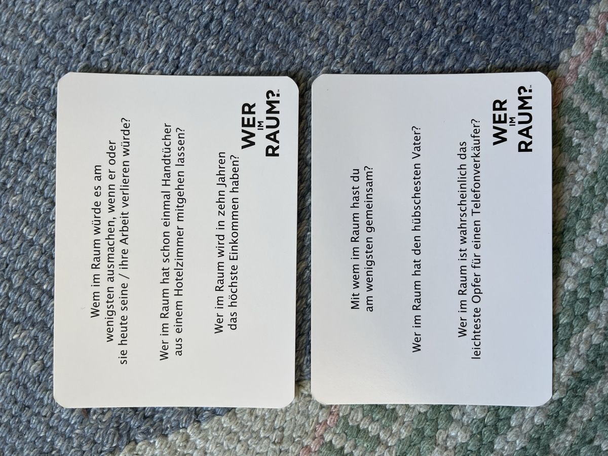 Giochi: Partyspiel: WER IM RAUM? – Nuovo (secondo la descrizione) da Muttenz venduto da murielle4132 4