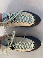 chaussons esacalade femme  La Sportiva Mythos taille 40 1/2