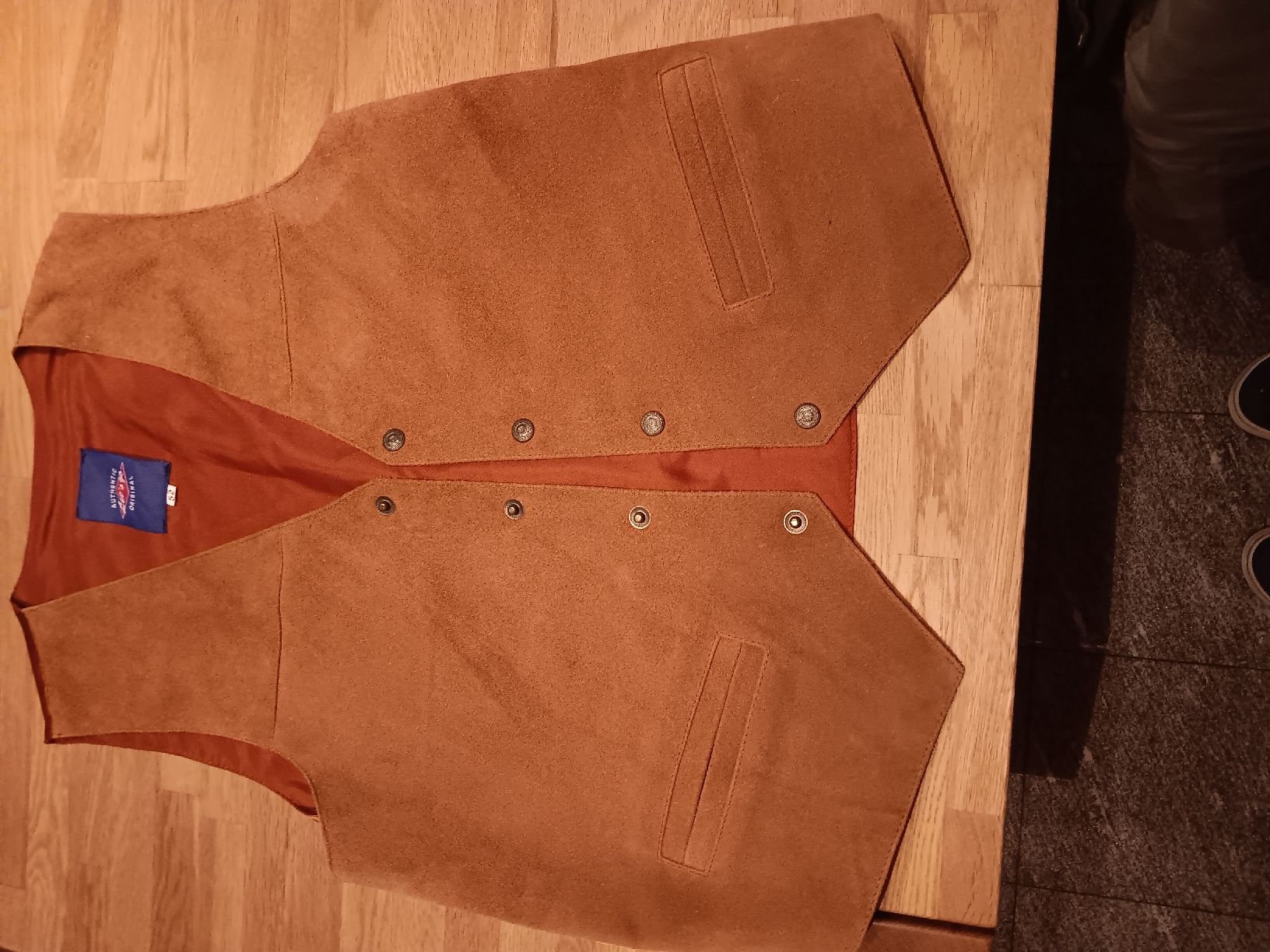 Gilets: Weste aus echtem leder und Satin – D'occasion à Mörel par MJoaoCosta 1