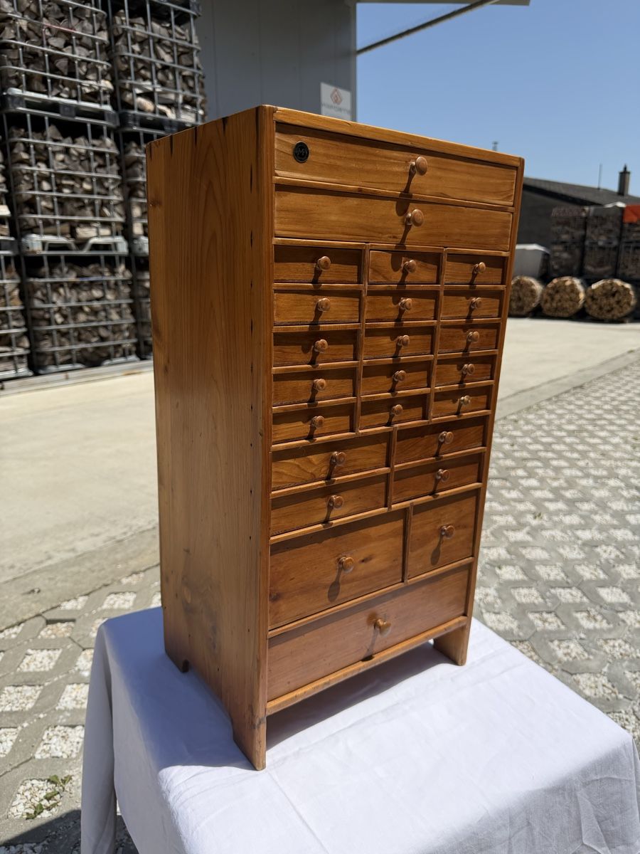 Cassettiere: Layette d’horloger en sapin – Usato da Arnex-sur-Orbe venduto da Tutu1037