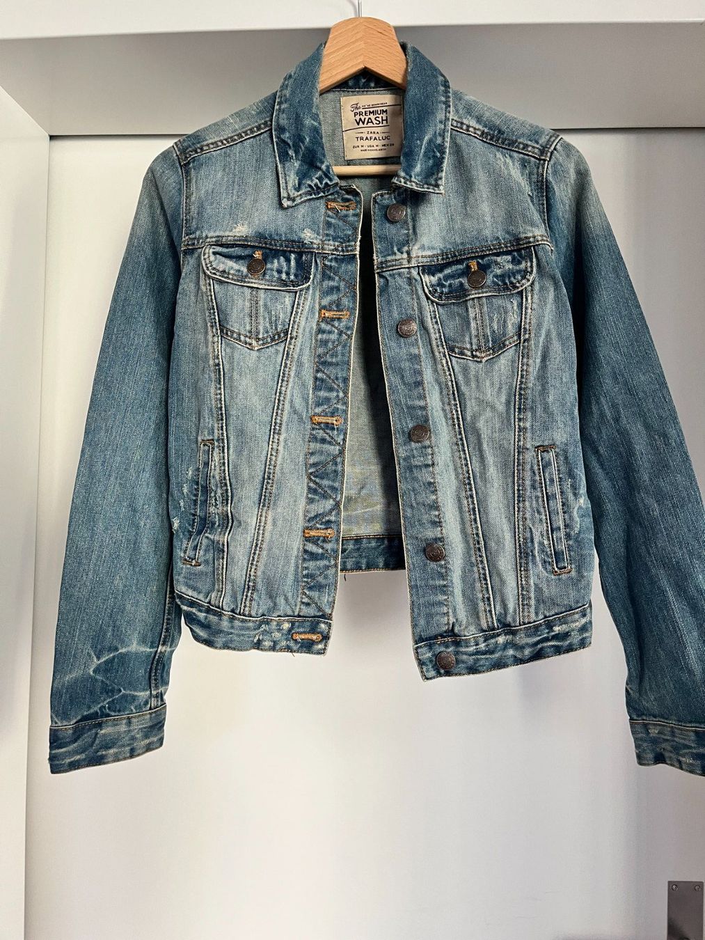 Zara Jacken: Zara Jeansjacke Gr. M wie neu – Neu (gemäss Beschreibung) aus Liestal von Schatzsucher90