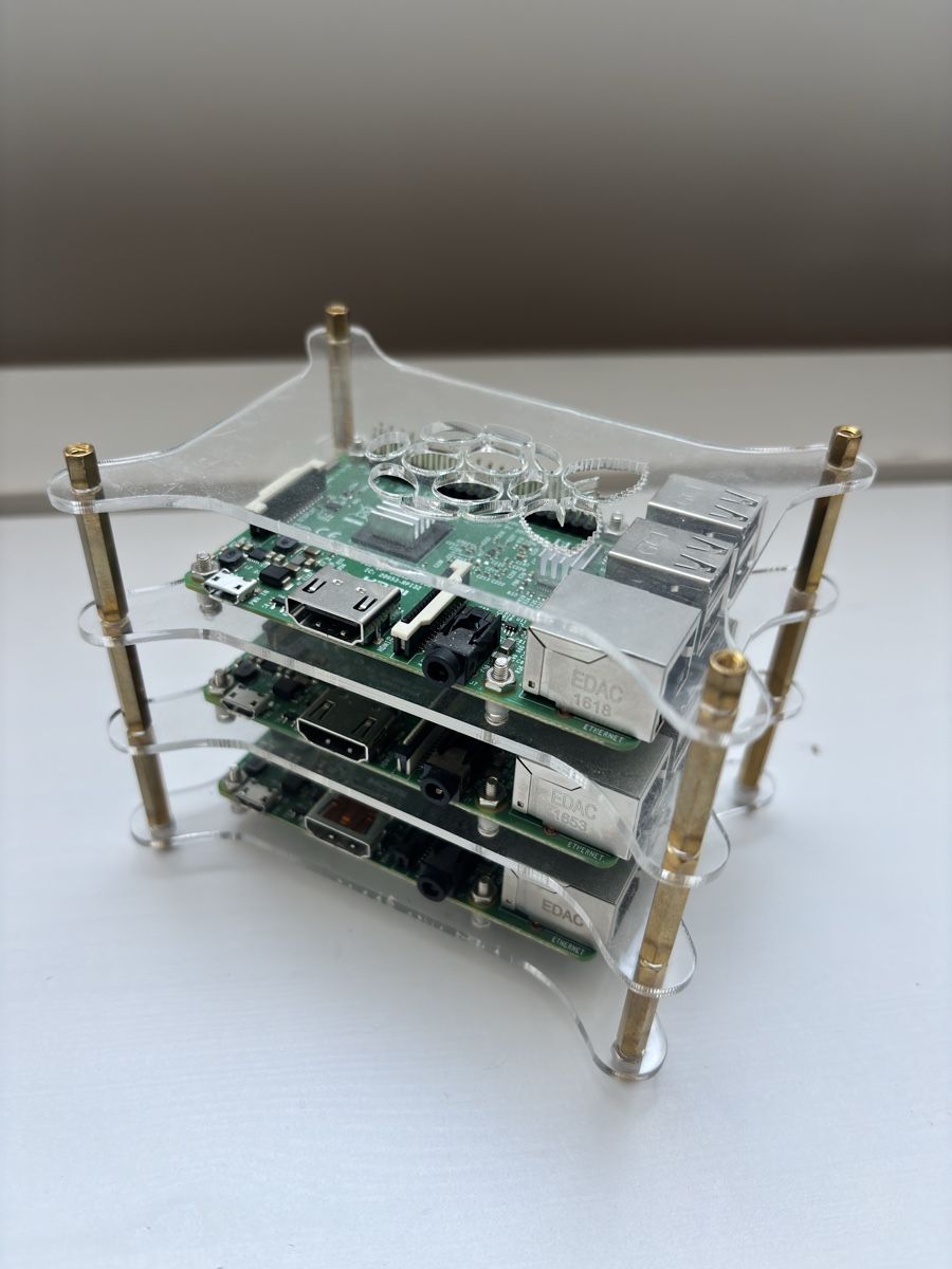 Raspberry Pi PC: Raspberry Pi 3 (x2) and Pi 2 Cluster, 3 Nodes, Acrylic Case – Usato da Basel venduto da pp5_dg76