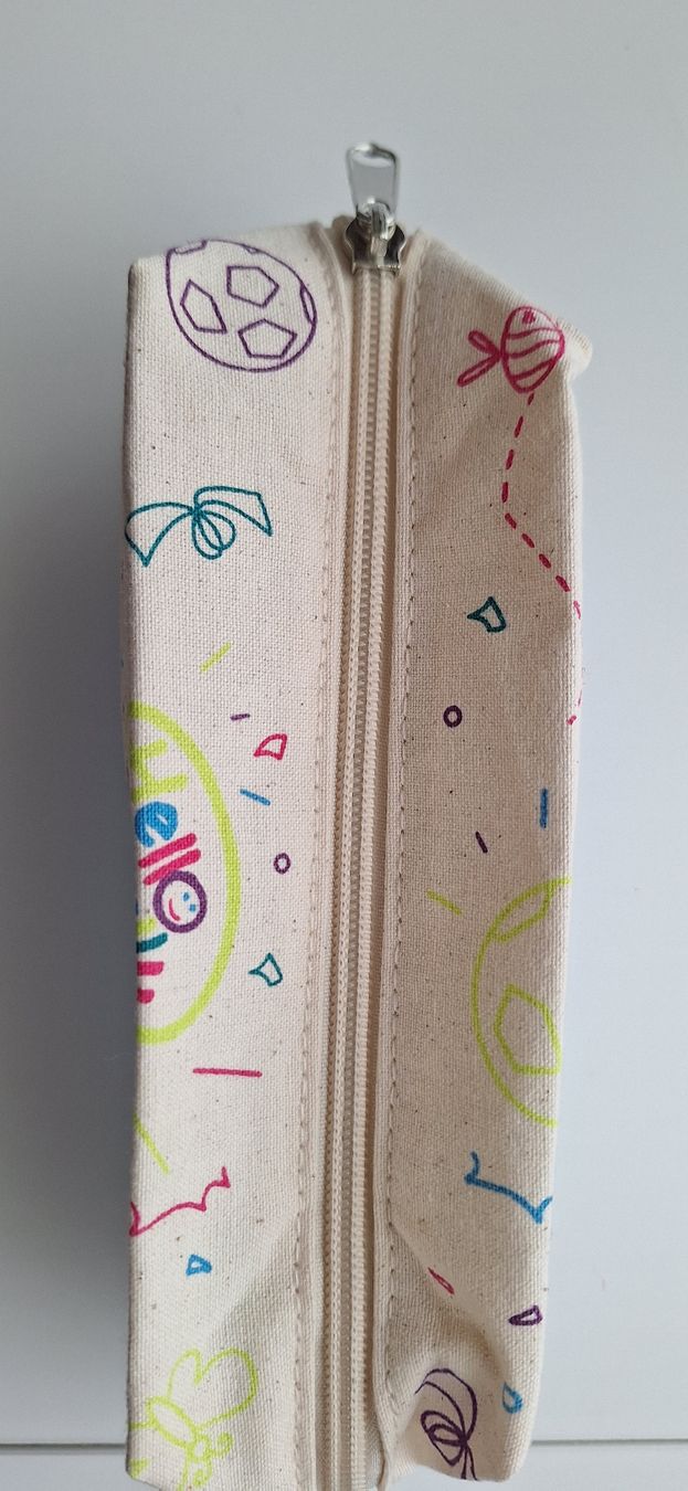 Plumiers: Etui – Neuf (Voir description) à Schwyz par cla_8w6t
