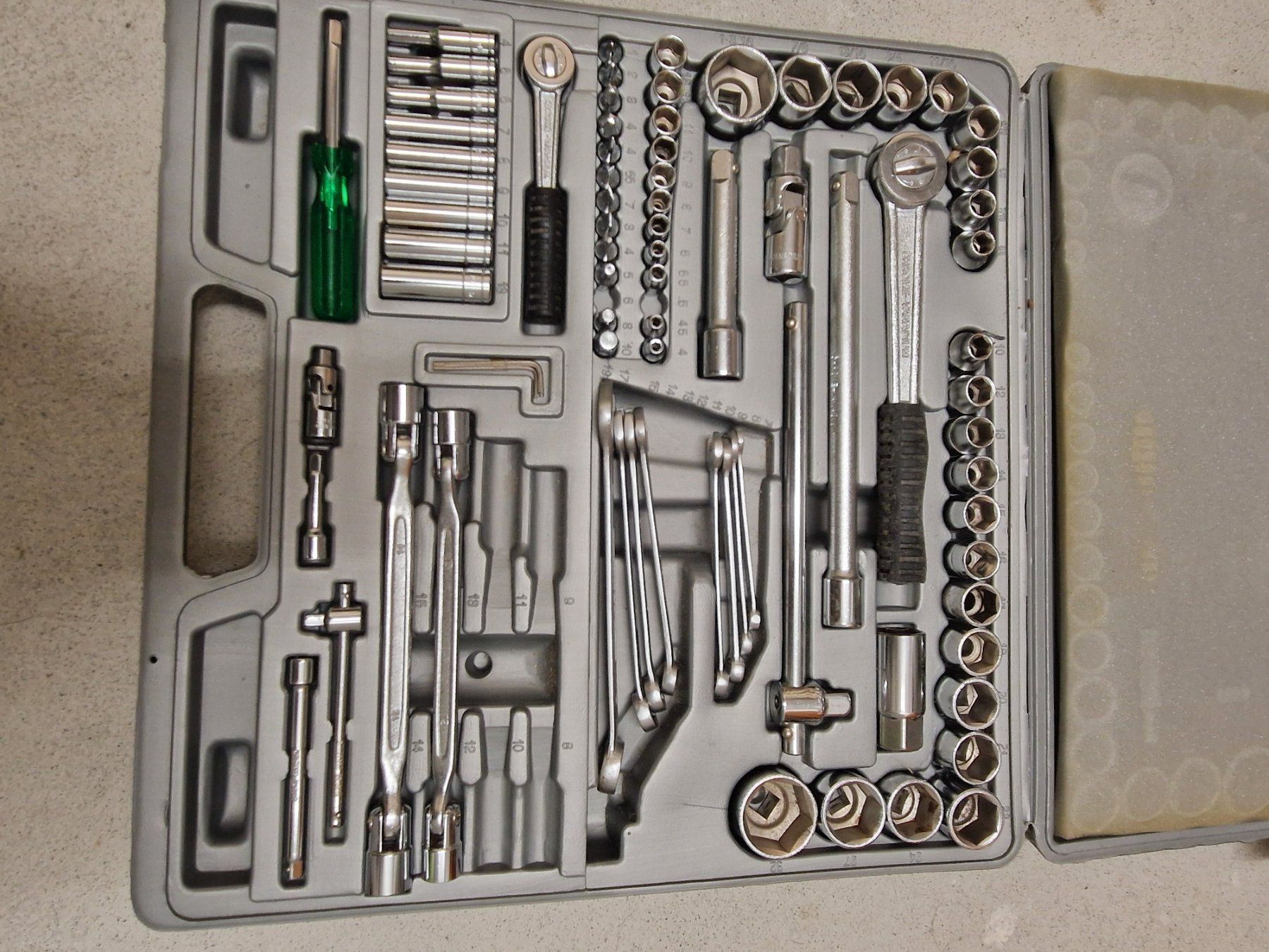 Tous les outils: Rätschensatz – D'occasion à Winkel par Moizi