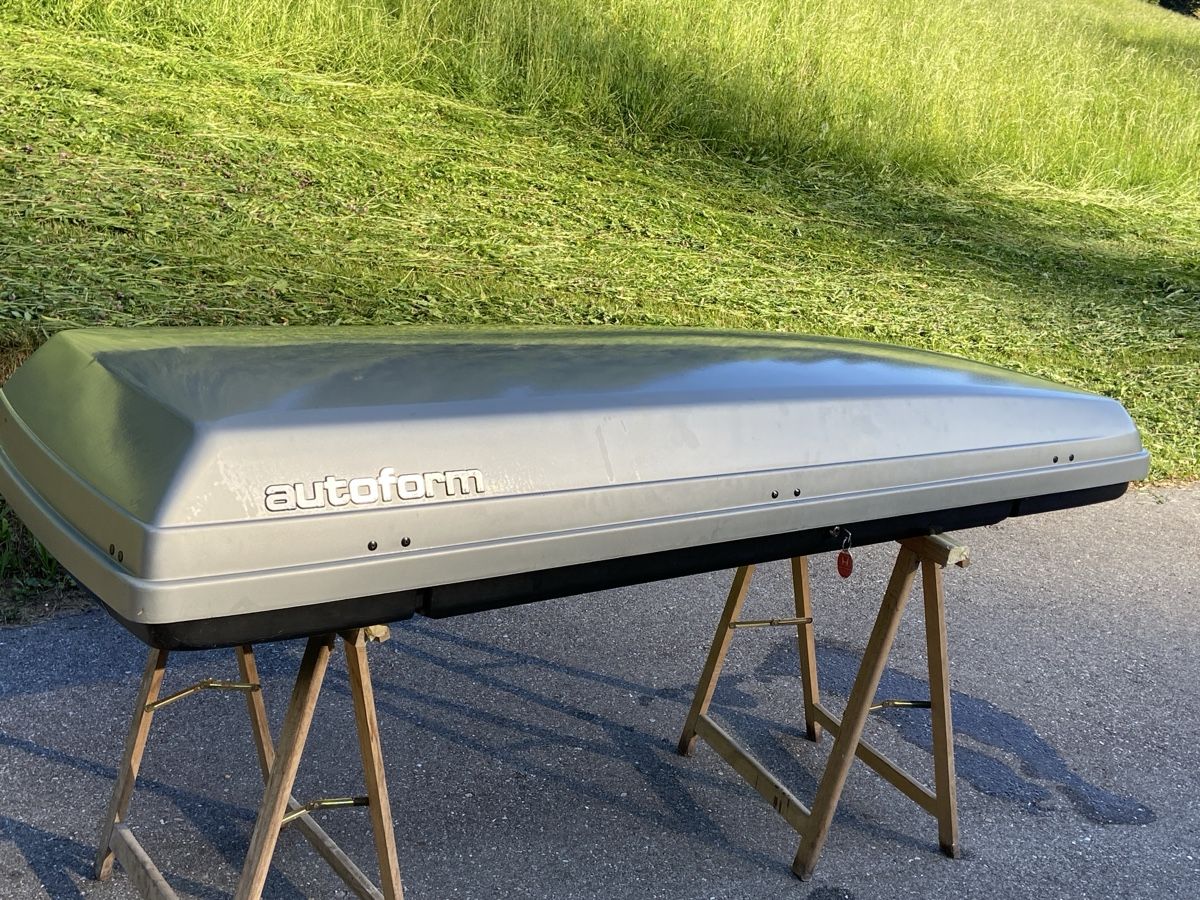 Coffres de toit: Dachbox Autoform 2.2m Länge – D'occasion à Oberfrittenbach par haribo132