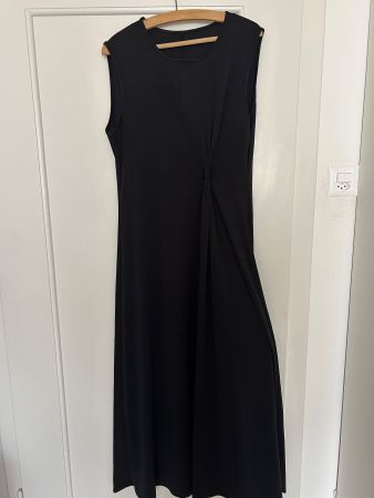 Schwarzes Kleid 40