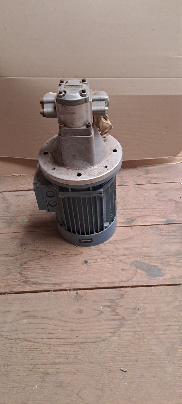 ABB  Motori: Motor mit Pumpe – Usato da Kestenholz venduto da Pupo78