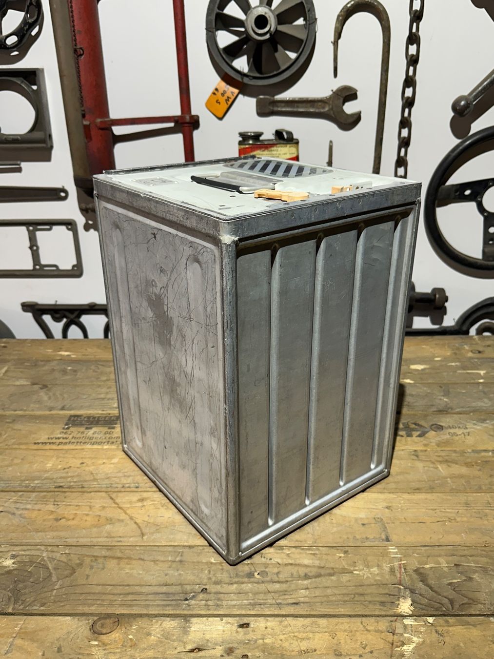 Swissair Valigie: Lufthansa Flightcase Airline Bordcontainer Luftfahrt – Usato da Luzern venduto da Fracht-Design.ch 6