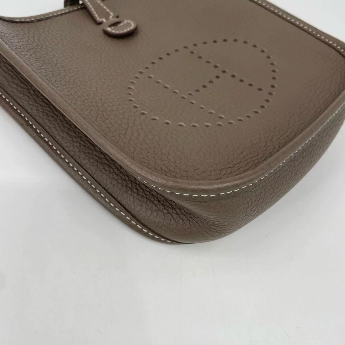 Borse da donna: Hermès mini evelyn  – Nuovo (secondo la descrizione) da Davos Dorf venduto da gin_8k9d 4