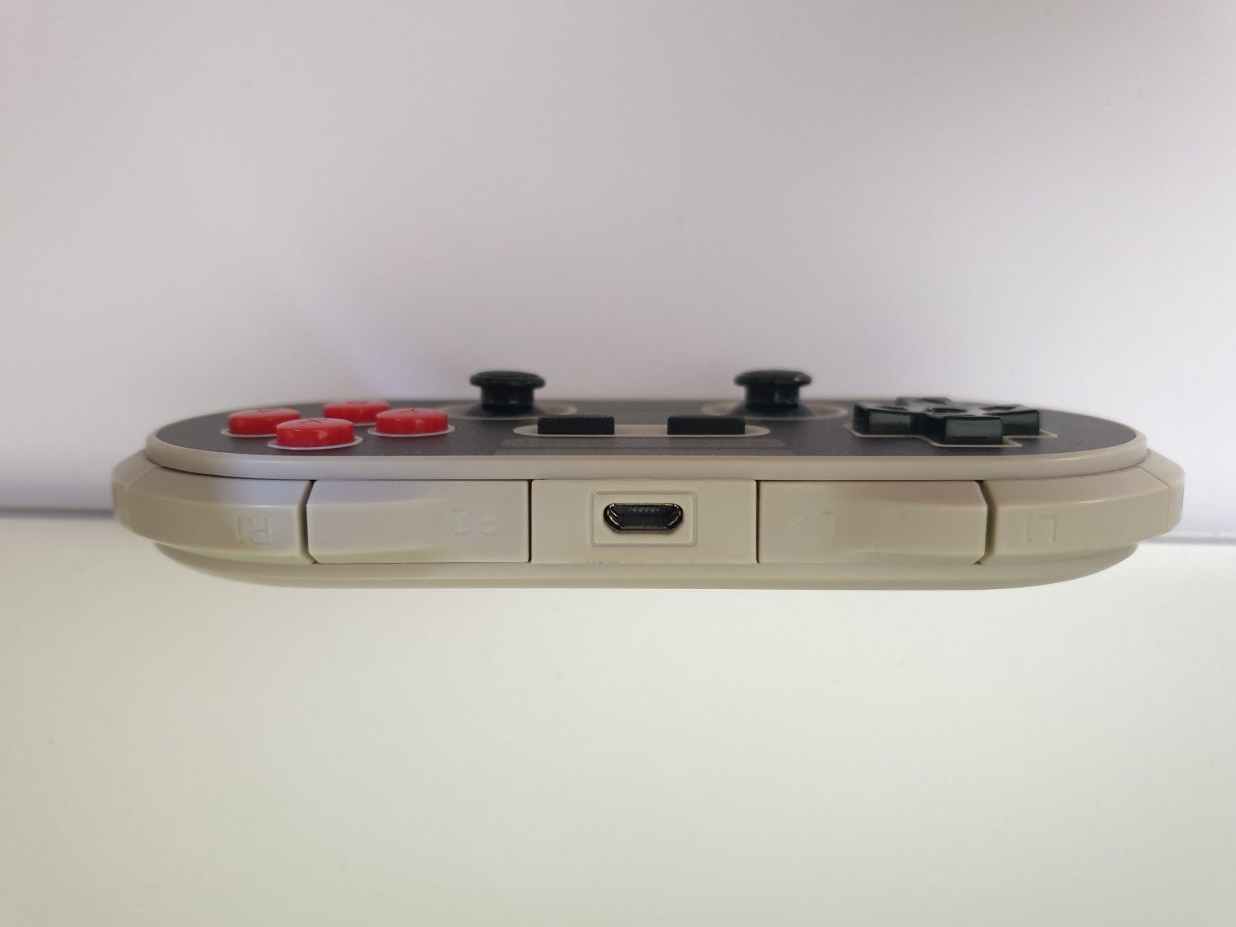 Controller: 8Bitdo NES30 Pro Gamepad Wireless Bluetooth Controller – Usato da Rain venduto da Laupia 2