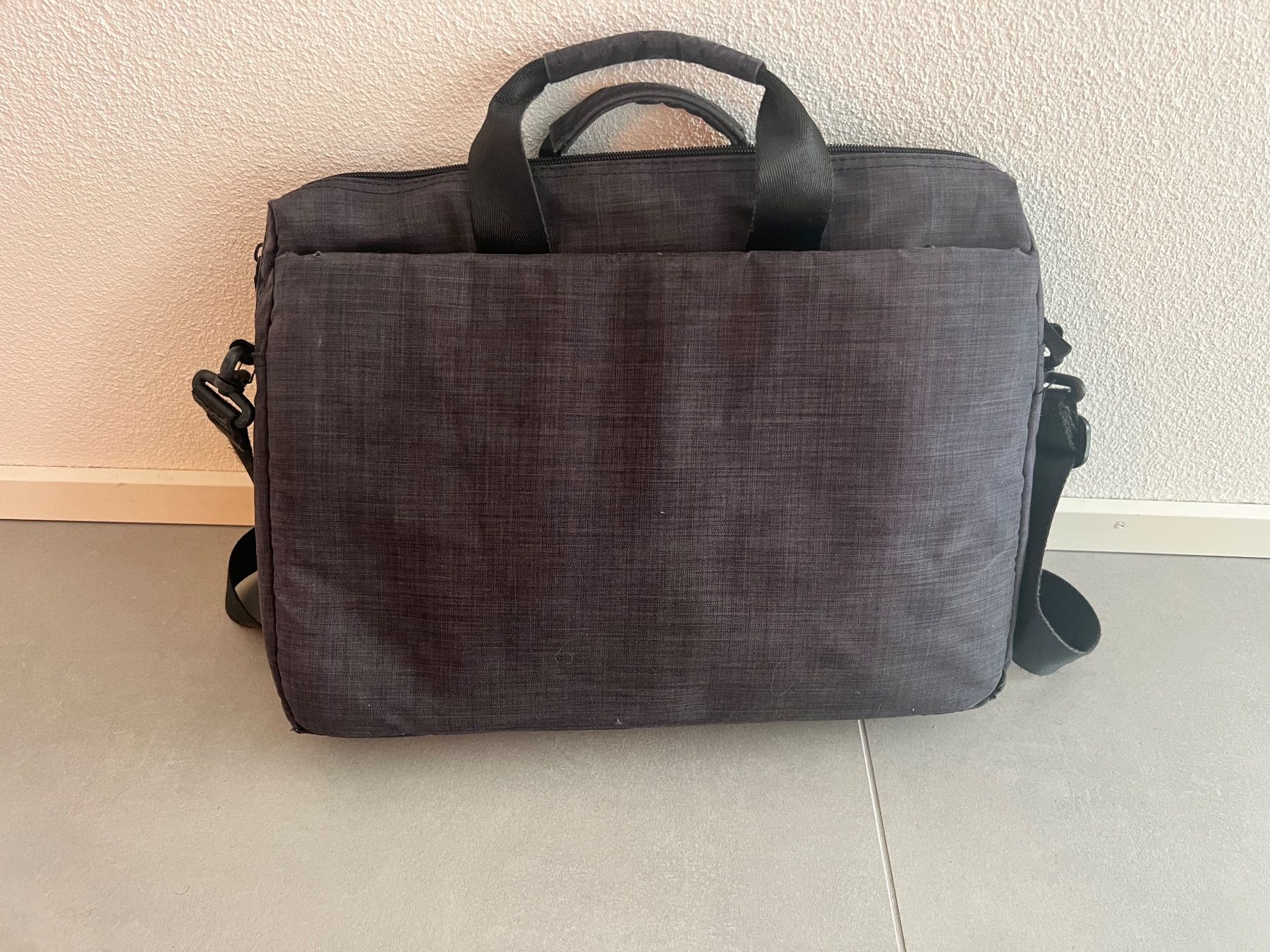 Borse: Laptop-Tasche von RIVACASE – Usato da Aarau venduto da BuddySwiss 5