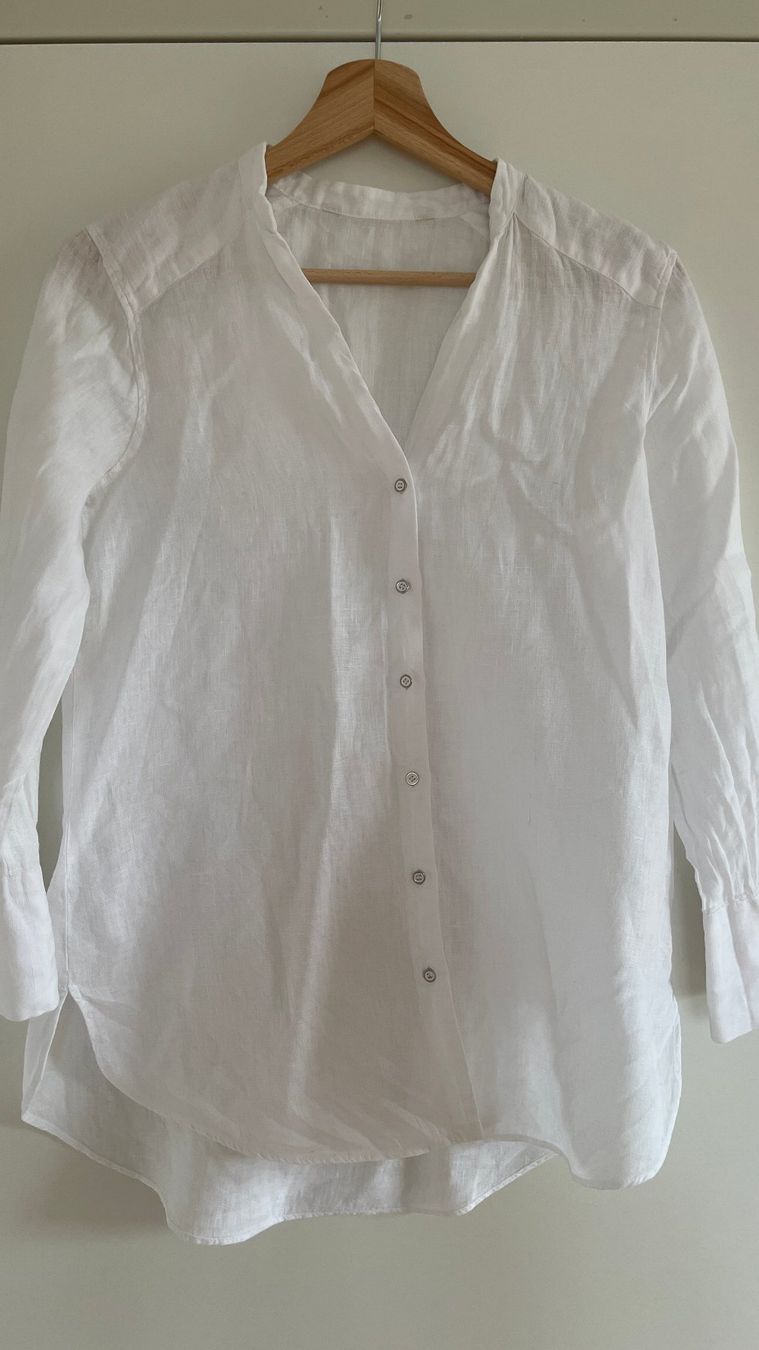 Blusen: Leinenbluse weiss, Grösse XS – Gebraucht aus Burgdorf von Crown.
