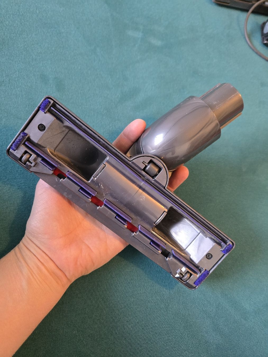 Dyson Altro per la casa: brosse aspirateur Dyson V6 absolute+ – Usato da La Chaux-de-Fonds venduto da Elissa 1