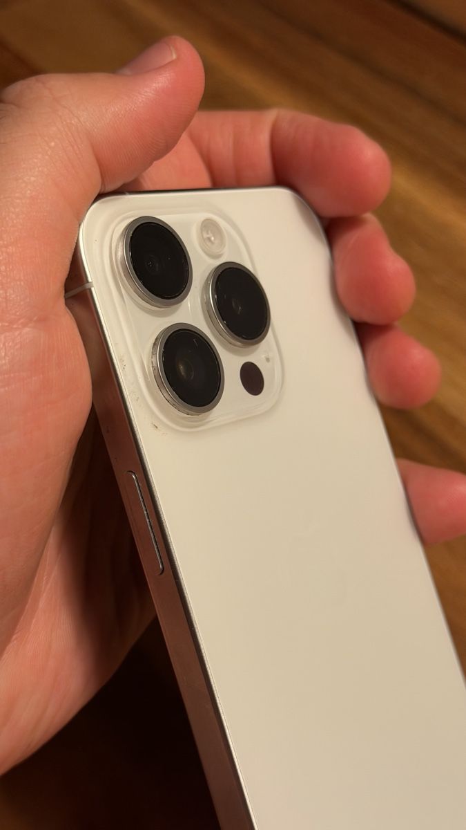 Apple Telefoni cellulari / Smartphones: Apple iPhone 15 Pro 256GB, Silver - Excellent condition! – Usato da Zürich venduto da Raz_D18 5