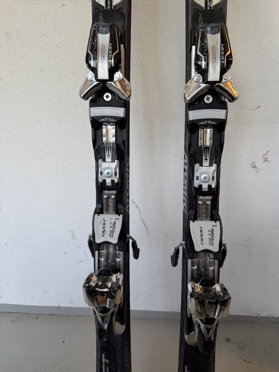 Atomic Skis: Atomic ski 169cm – Gebraucht aus Murten von Ski-Outlet 2