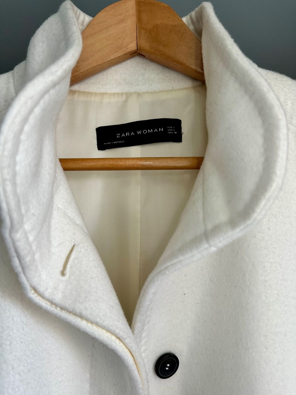 Zara Cappotti: White long woolen coat by Zara – Nuovo (secondo la descrizione) da Oberwil b. Zug venduto da Morganvob 1