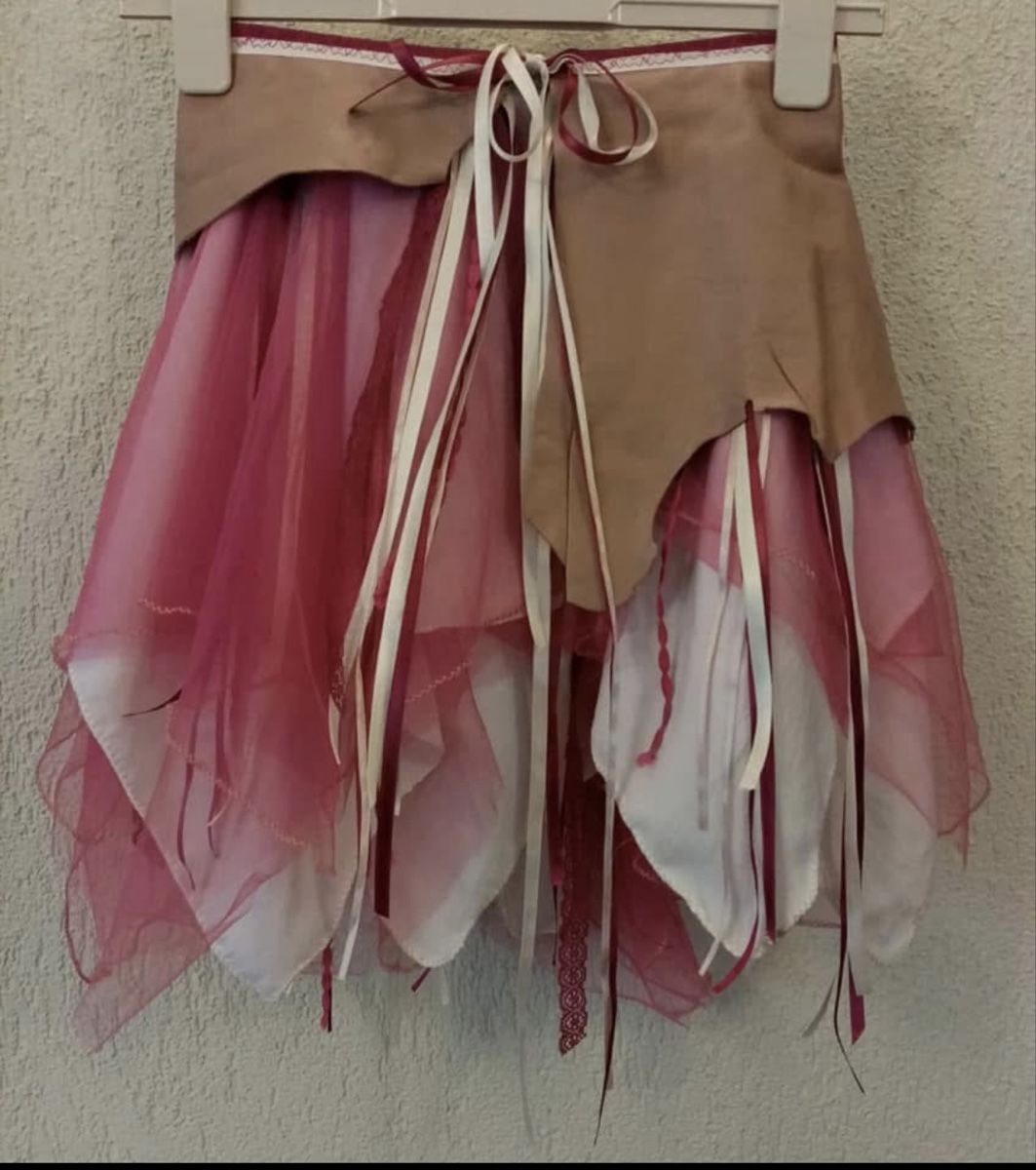 Vestiti & Gonne: KLEID FÜR MÄDCHEN!!UNIKAT!!SELFMADE!! – Nuovo (secondo la descrizione) da Büren an der Aare venduto da mii_57vx