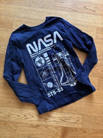 Schönes Langarmshirt Gr. 122/128, H&M