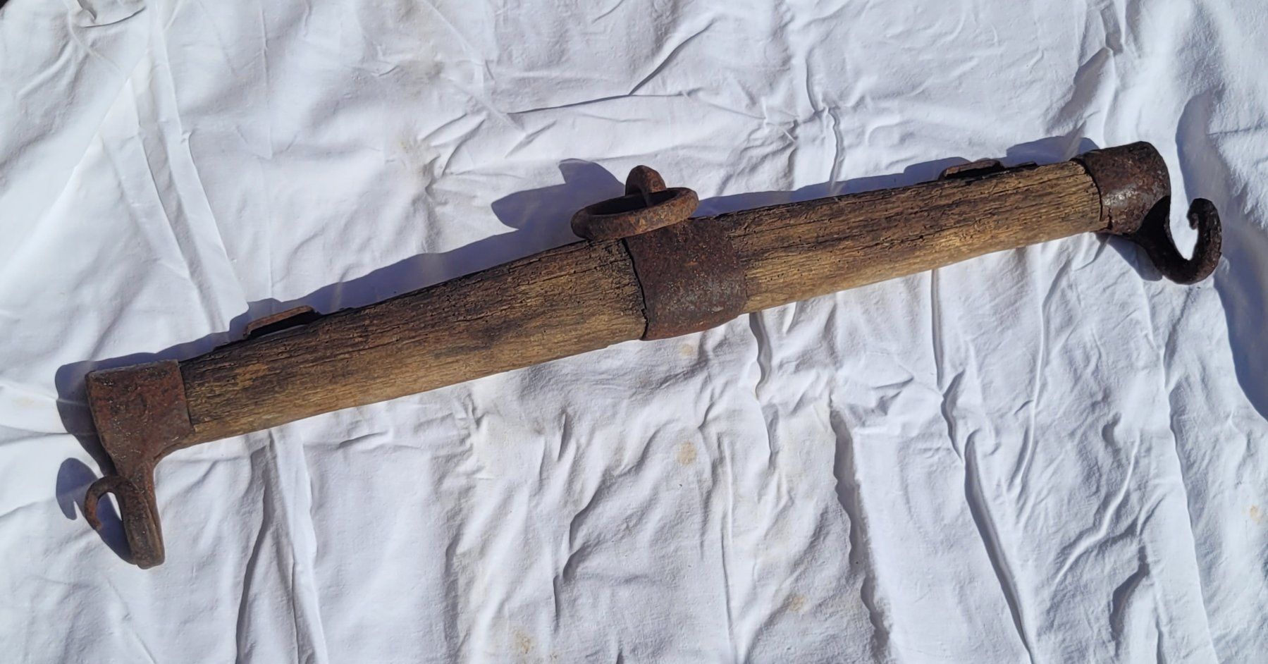 Carrozze: Ancienne pièce d'attelage pour cheval – Usato da Bevaix venduto da pac_7gyt