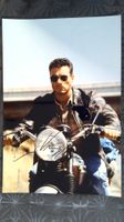 Jean-Claude Van Damme, Original Autogramm auf Grossfoto