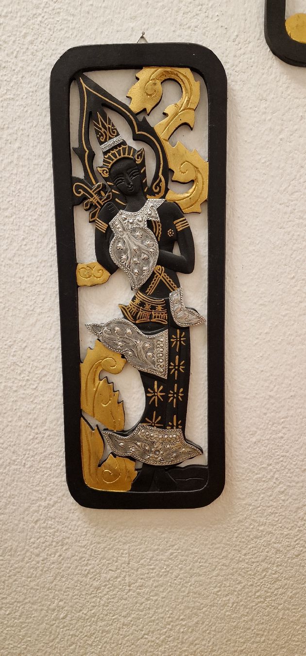 Foto & Immagini: Holzgeschnitzte Wandkunst – Usato da Zürich venduto da Abrar123 1