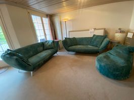 2X 2-5 Sitzer Sofa und 1Sitzkissen Pouf petrol guter Zustand