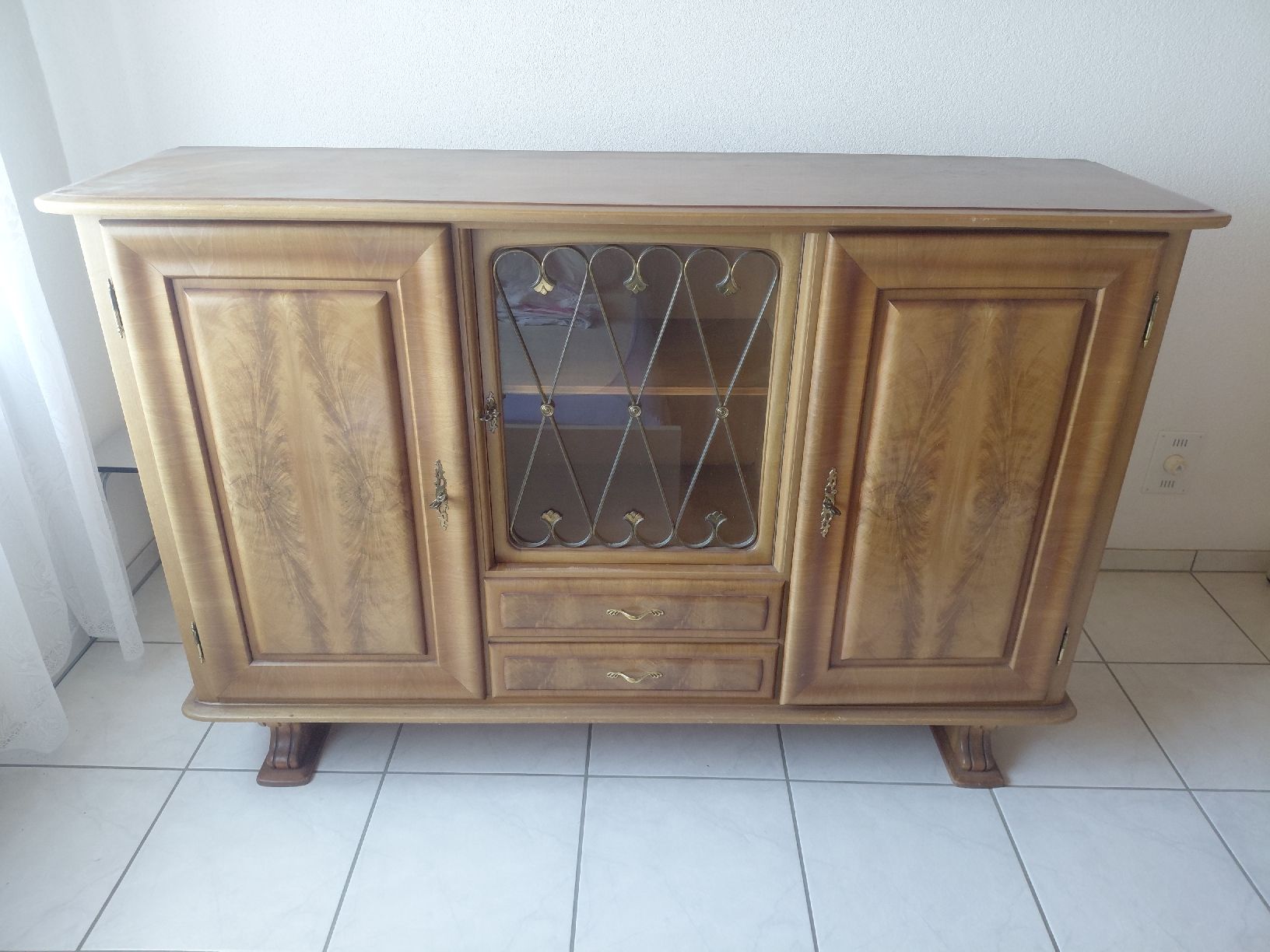 Büffets: Buffet Wohnzimmerschrank  – Gebraucht aus Kriechenwil von mf3065