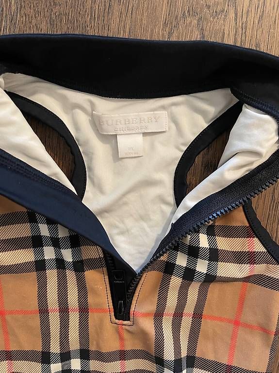 Burberry Badekleider & Bikinis: Badeanzug Burberry – Gebraucht aus Thalwil von vverinha 2