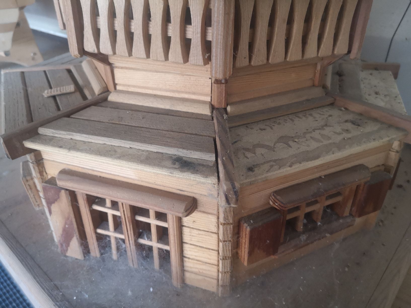 Tutte le decorazioni: Holzmühle – Usato da Sissach venduto da cor_n2dt 2