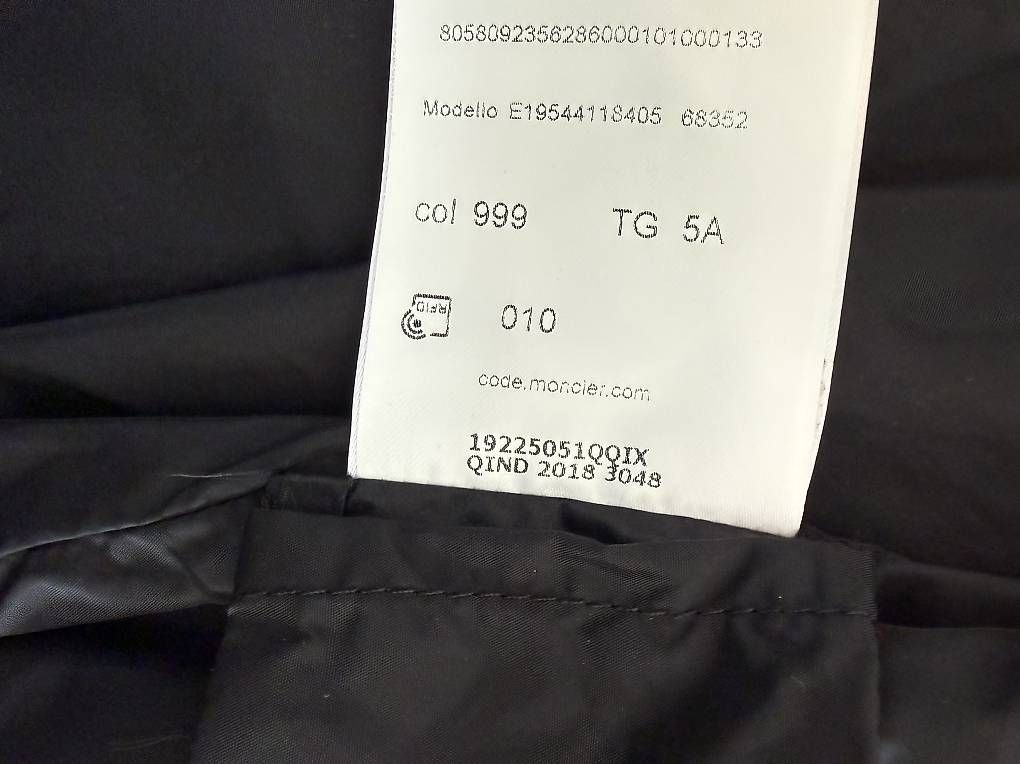 Giacche: Moncler Regenjacke, gr.5Y – Usato da Hofstetten SO venduto da Katharina_Nina_Nina 3
