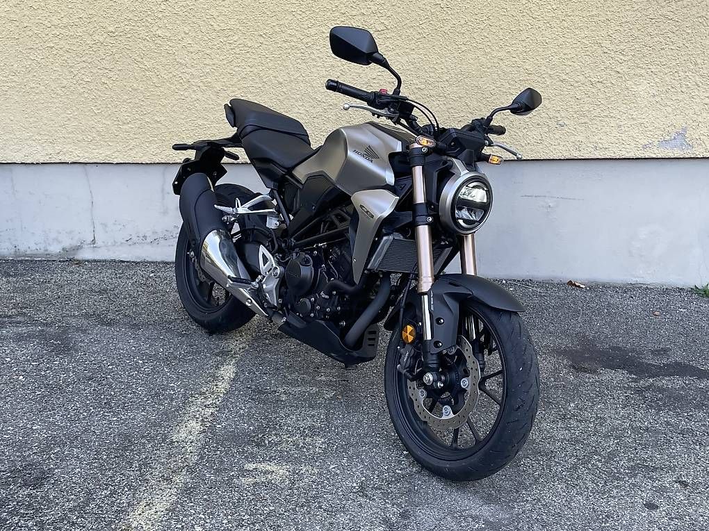Honda Strada: Honda CB 300R (35kw) – Usato da Bern venduto da JANZB. 1