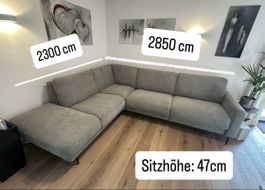 Stoff Ecksofa grün, neuwertig in 8452 Adlikon