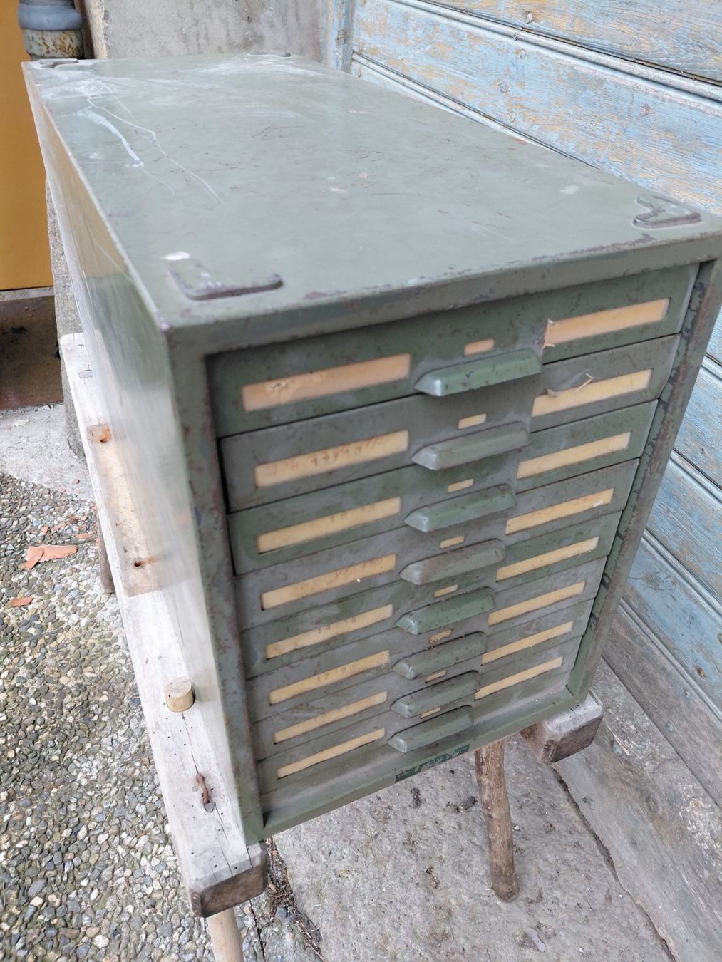 Armoires: Armoire à fiches – D'occasion à Noiraigue par pel_ny7d