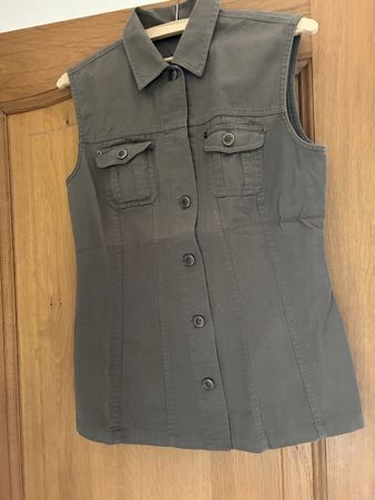 Blouse sans manches