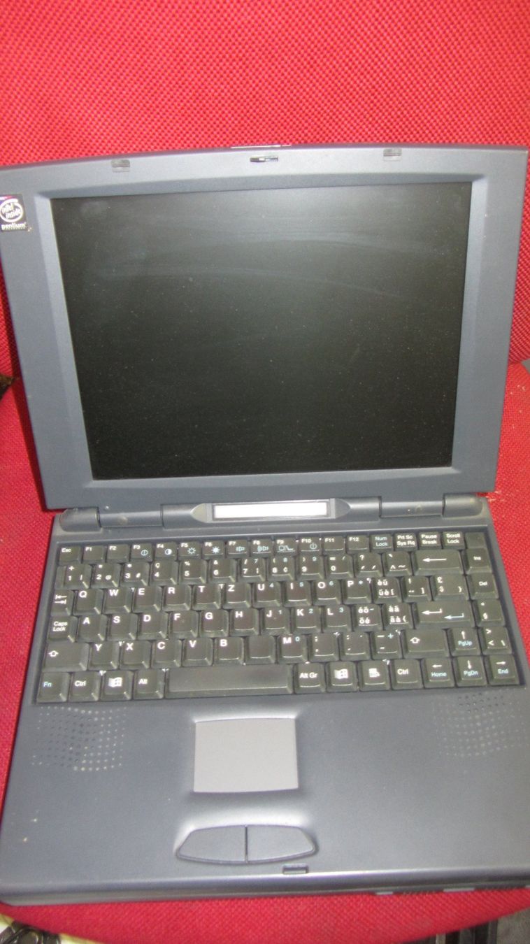 Notebooks: Antik Multimedia Notebook Computer Model 822 – Gebraucht aus Zürich von bigboss