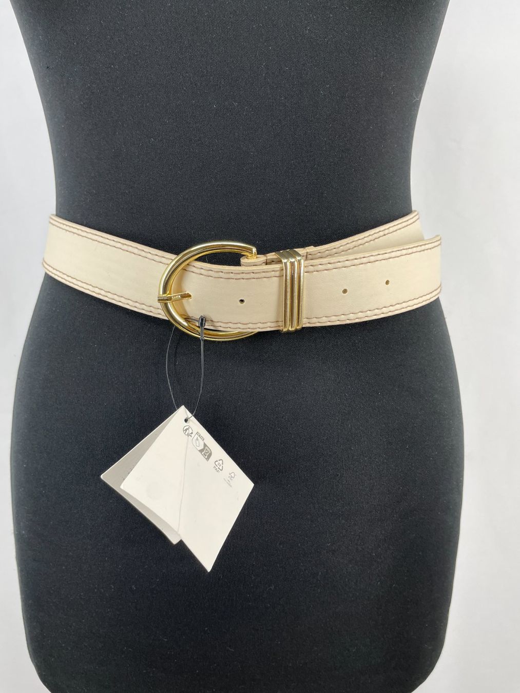 Cinture: Ceinture beige boucle dorée – Usato da Lausanne venduto da PlusValue_Lausanne