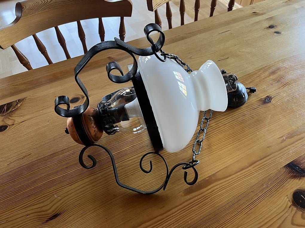 Lampen: Antike Lampe – Gebraucht aus Saanen von Hanschristian